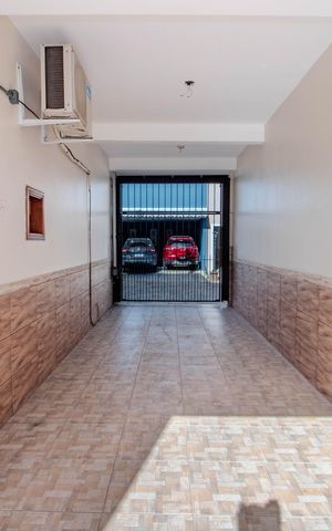 Casa de condomínio à venda com 185m², 2 quartos e 3 vagas Casa de condomínio à venda com 185m², 2 quartos e 3 vagasGaragem