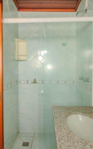 Casa de condomínio à venda com 185m², 2 quartos e 3 vagas Casa de condomínio à venda com 185m², 2 quartos e 3 vagasBanheiro Auxiliar - Sótão