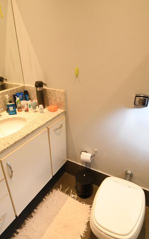 Casa de condomínio à venda com 192m², 3 quartos e 4 vagasBanheiro do Quarto 2