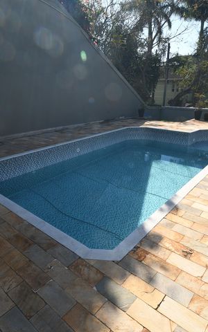 Casa de condomínio à venda com 192m², 3 quartos e 4 vagasPiscina
