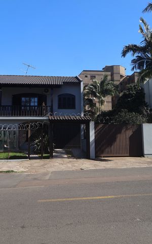Casa para alugar com 600m², 5 quartos e 2 vagasFachada
