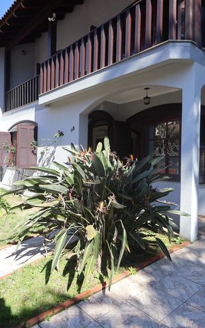 Casa para alugar com 600m², 5 quartos e 2 vagasÁrea externa