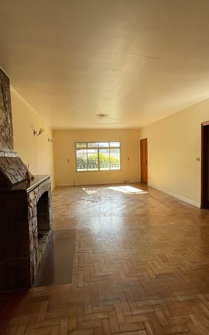 Casa para alugar com 890m², 2 quartos e NaN vagas Casa para alugar com 890m², 2 quartos e NaN vagasSala