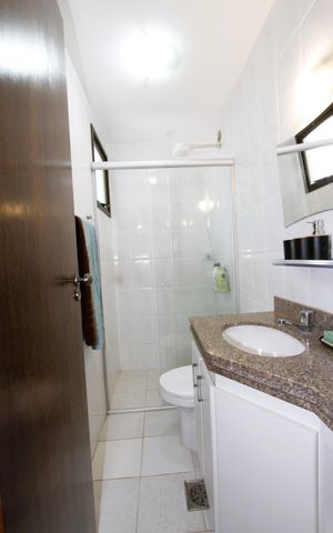 Apartamento à venda com 174m², 3 quartos e 2 vagasBanheiro da Suíte
