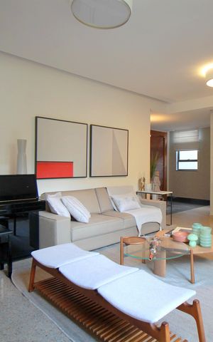 Casa à venda com 360m², 3 quartos e 3 vagasSala