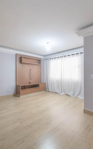 Casa à venda com 108m², 3 quartos e 2 vagasSala