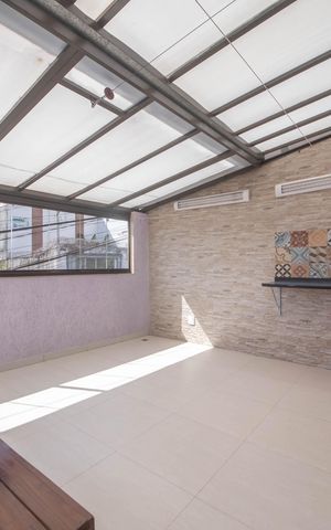 Casa à venda com 108m², 3 quartos e 2 vagasÁrea Externa