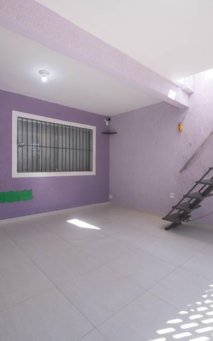 Casa à venda com 108m², 3 quartos e 2 vagasÁrea Externa