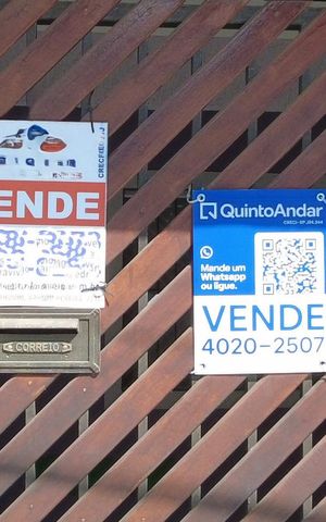Casa à venda com 108m², 3 quartos e 2 vagasPlaca