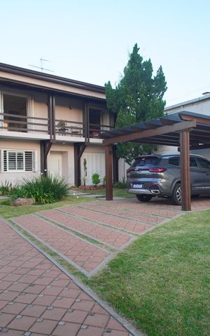 Casa à venda com 300m², 5 quartos e 2 vagasQuintal