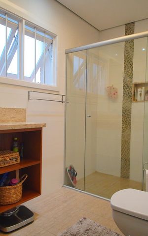Casa à venda com 300m², 5 quartos e 2 vagasBanheiro da Suíte 1