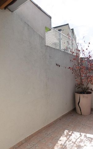 Casa à venda com 242m², 7 quartos e 4 vagas Casa à venda com 242m², 7 quartos e 4 vagasCasa 2 Quintal