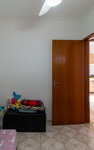 Casa à venda com 242m², 7 quartos e 4 vagas Casa à venda com 242m², 7 quartos e 4 vagasCasa 2 Quarto 2