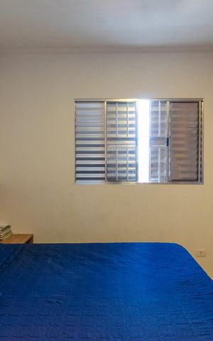 Casa à venda com 242m², 7 quartos e 4 vagas Casa à venda com 242m², 7 quartos e 4 vagasCasa 2 Quarto 1