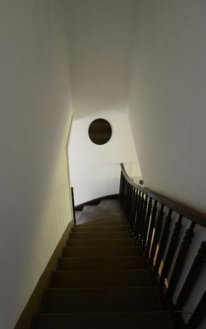 Casa à venda com 100m², 3 quartos e 1 vagaEscada