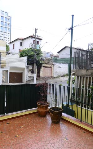 Casa à venda com 100m², 3 quartos e 1 vagaÁrea comum