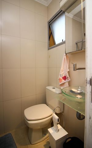 Casa de condomínio à venda com 142m², 3 quartos e 2 vagas Casa de condomínio à venda com 142m², 3 quartos e 2 vagasBanheiro Social
