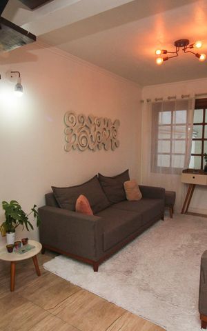 Casa de condomínio à venda com 142m², 3 quartos e 2 vagas Casa de condomínio à venda com 142m², 3 quartos e 2 vagasSala 1