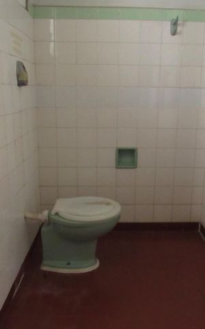 Casa à venda com 520m², 2 quartos e 5 vagasBanheiro 1