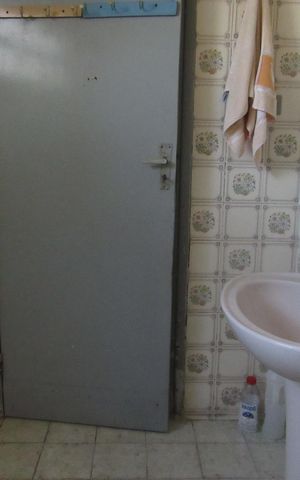 Casa à venda com 520m², 2 quartos e 5 vagasBanheiro 2