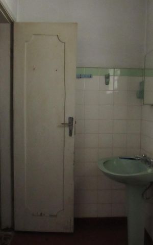 Casa à venda com 520m², 2 quartos e 5 vagasBanheiro 1