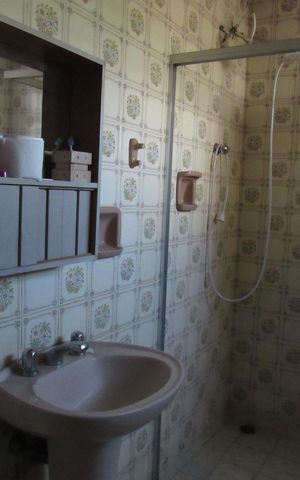Casa à venda com 520m², 2 quartos e 5 vagasBanheiro 2