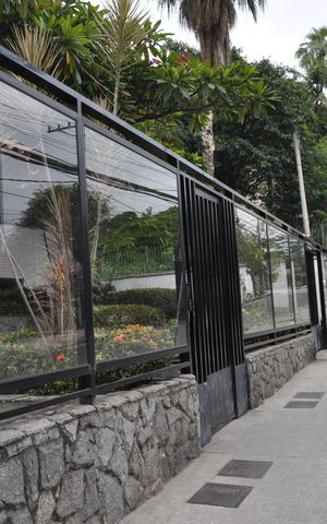 Apartamento à venda com 70m², 2 quartos e 1 vagaFachada
