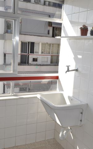 Apartamento à venda com 70m², 2 quartos e 1 vagaÁrea de Serviço