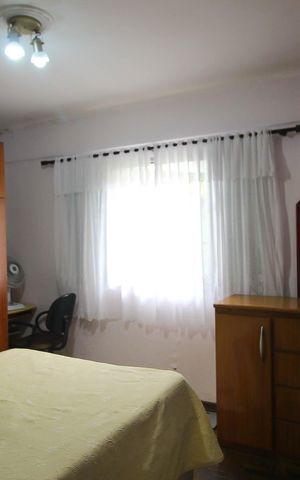 Casa à venda com 150m², 4 quartos e 4 vagas Casa à venda com 150m², 4 quartos e 4 vagasQuarto Suíte