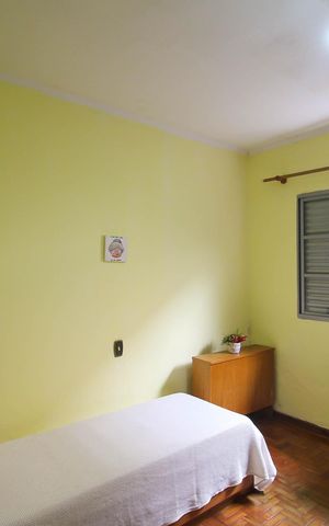 Casa à venda com 150m², 4 quartos e 4 vagas Casa à venda com 150m², 4 quartos e 4 vagasQuarto 3