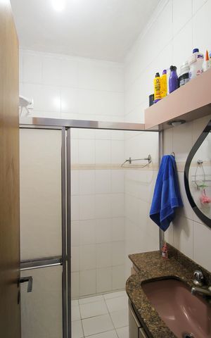 Casa à venda com 150m², 4 quartos e 4 vagas Casa à venda com 150m², 4 quartos e 4 vagasBanheiro da Suíte