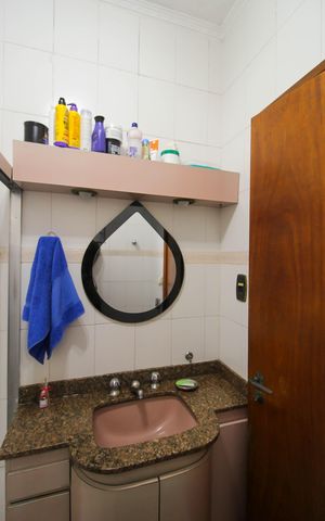 Casa à venda com 150m², 4 quartos e 4 vagas Casa à venda com 150m², 4 quartos e 4 vagasBanheiro da Suíte