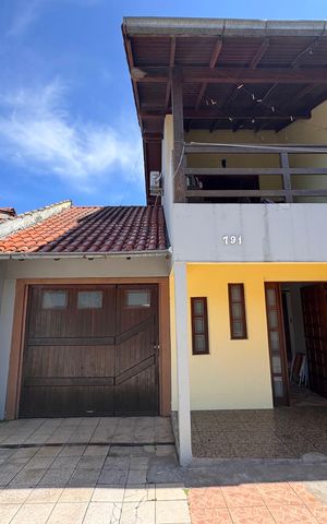 Casa à venda com 300m², 2 quartos e 2 vagas Casa à venda com 300m², 2 quartos e 2 vagasÁrea comum