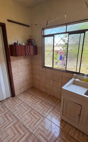 Casa à venda com 300m², 2 quartos e 2 vagas Casa à venda com 300m², 2 quartos e 2 vagasÁrea de Serviço