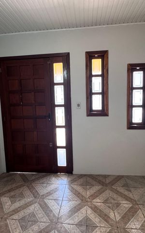 Casa à venda com 300m², 2 quartos e 2 vagas Casa à venda com 300m², 2 quartos e 2 vagasSala