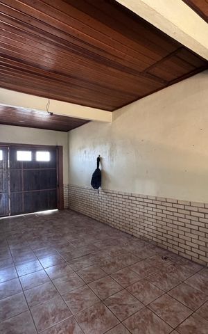 Casa à venda com 300m², 2 quartos e 2 vagas Casa à venda com 300m², 2 quartos e 2 vagasÁrea de Serviço
