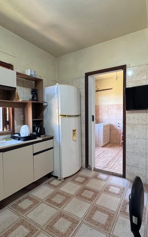 Casa à venda com 300m², 2 quartos e 2 vagas Casa à venda com 300m², 2 quartos e 2 vagasCozinha