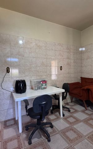 Casa à venda com 300m², 2 quartos e 2 vagas Casa à venda com 300m², 2 quartos e 2 vagasCozinha