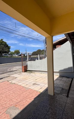 Casa à venda com 300m², 2 quartos e 2 vagas Casa à venda com 300m², 2 quartos e 2 vagasÁrea comum