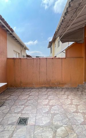 Casa à venda com 158m², 3 quartos e 2 vagas Casa à venda com 158m², 3 quartos e 2 vagasQuintal