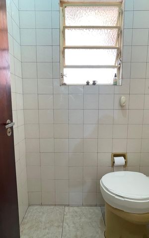 Casa à venda com 158m², 3 quartos e 2 vagas Casa à venda com 158m², 3 quartos e 2 vagasBanheiro 2