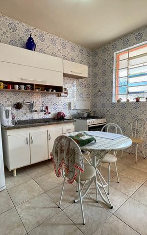 Casa à venda com 158m², 3 quartos e 2 vagas Casa à venda com 158m², 3 quartos e 2 vagasCozinha