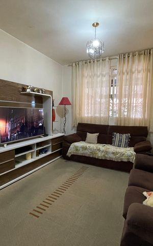 Casa à venda com 158m², 3 quartos e 2 vagas Casa à venda com 158m², 3 quartos e 2 vagasSala