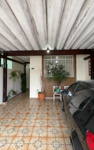 Casa à venda com 158m², 3 quartos e 2 vagas Casa à venda com 158m², 3 quartos e 2 vagasGaragem