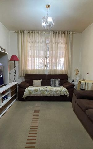 Casa à venda com 158m², 3 quartos e 2 vagas Casa à venda com 158m², 3 quartos e 2 vagasSala