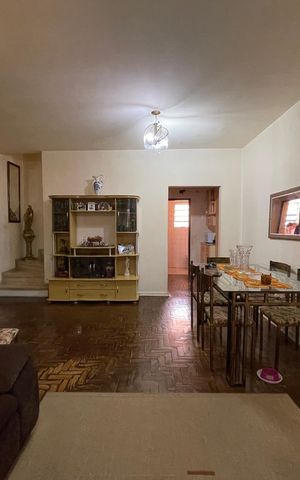 Casa à venda com 158m², 3 quartos e 2 vagas Casa à venda com 158m², 3 quartos e 2 vagasSala