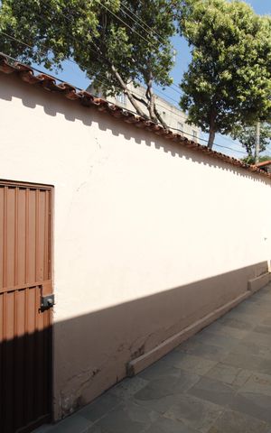 Casa à venda com 351m², 2 quartos e 1 vagaQuintal
