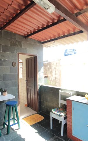 Casa à venda com 351m², 2 quartos e 1 vagaÁrea de Serviço