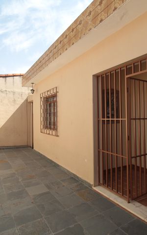 Casa à venda com 351m², 2 quartos e 1 vagaQuintal