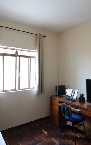 Casa à venda com 351m², 2 quartos e 1 vagaQuarto 2